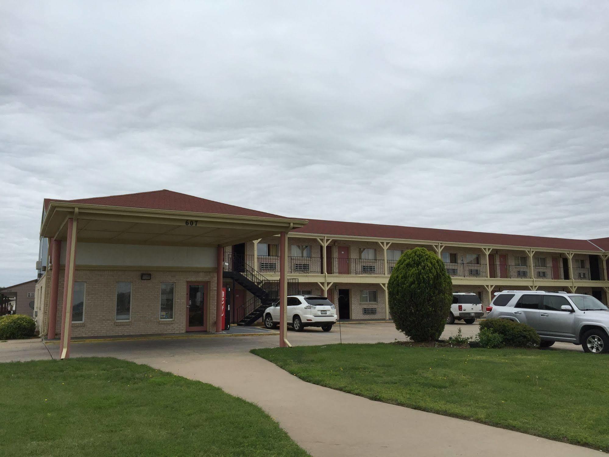 Motel 6 Wichita Ks South I35 מראה חיצוני תמונה